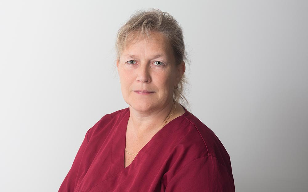 Kerstin Wrage: Krankenschwester, langjährige Leitungsfunktion in der Hämatoonkologie; KOK-Zertifikat Pflegekompetenz in der Onkologie